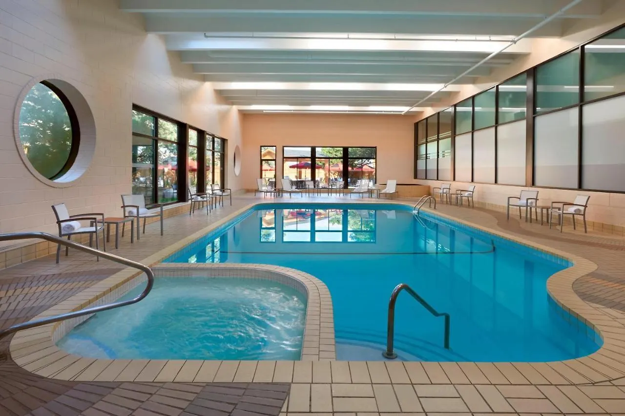 Four Points By Sheraton Toronto Airport Mississauga Hotel