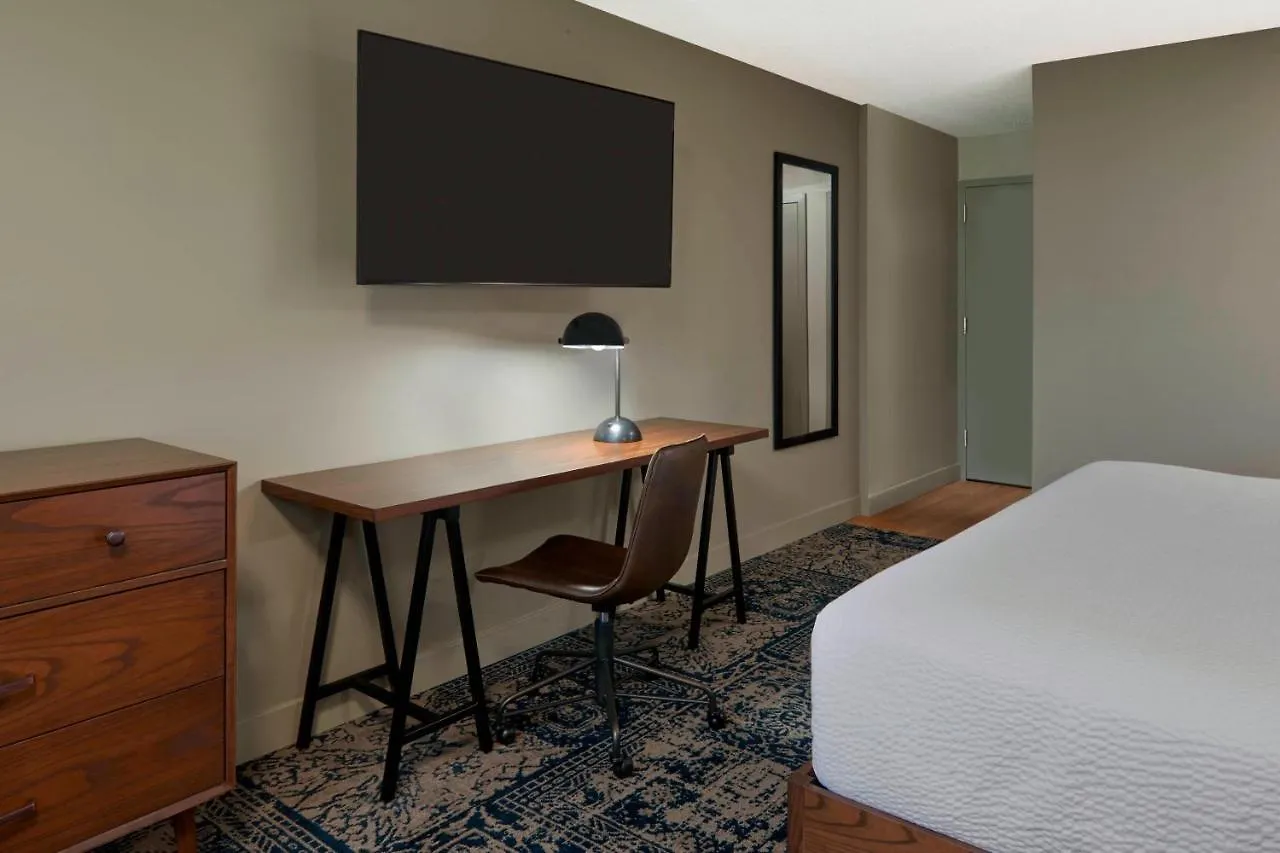 Four Points By Sheraton Toronto Airport Mississauga Hotel