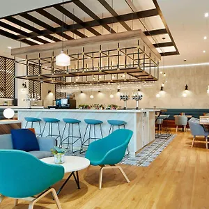 Courtyard By Marriott Luton Airport Szálloda Luton (Bedfordshire)